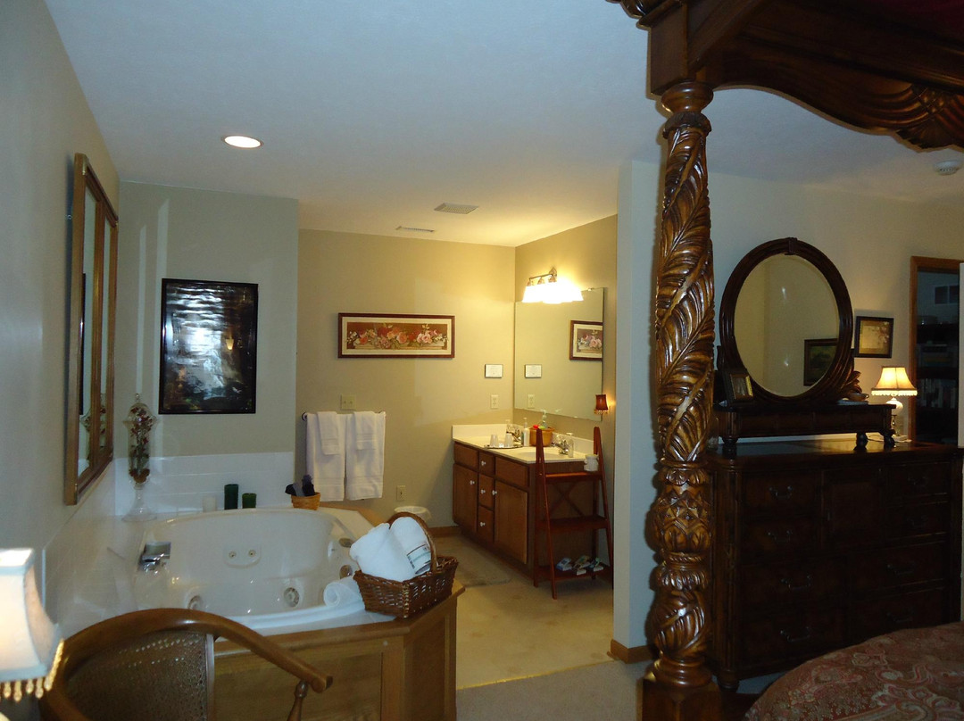 Seven Sisters Bed and Breakfast at McEwen Falls主图