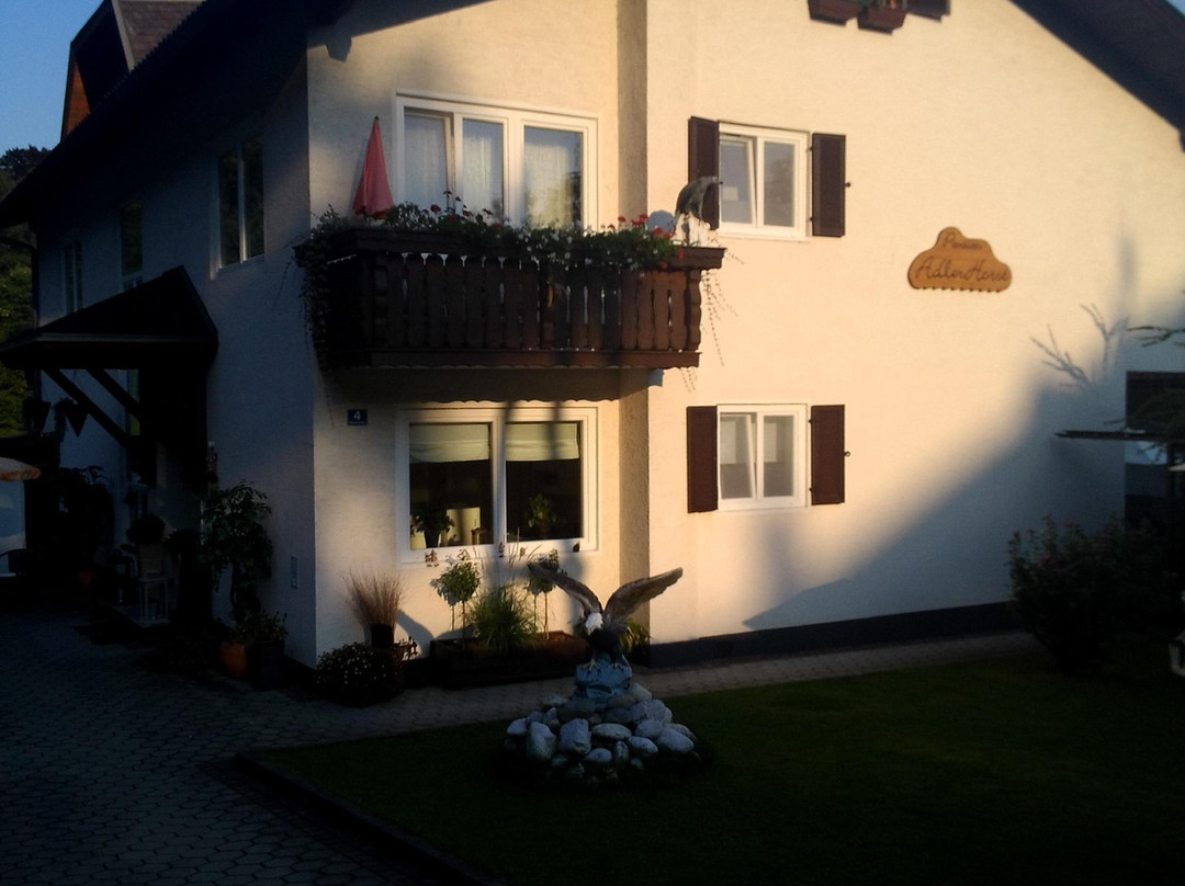 Steindorf酒店住宿-Pension AdlerHorst