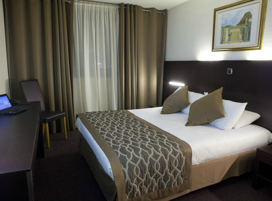 沙朗通桥酒店住宿-阿珀吉亚巴黎酒店