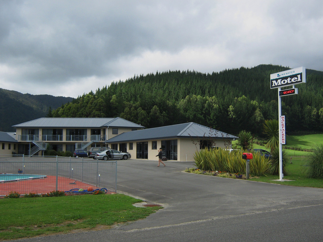 马尔堡酒店住宿-Linkwater Motel & Backpackers