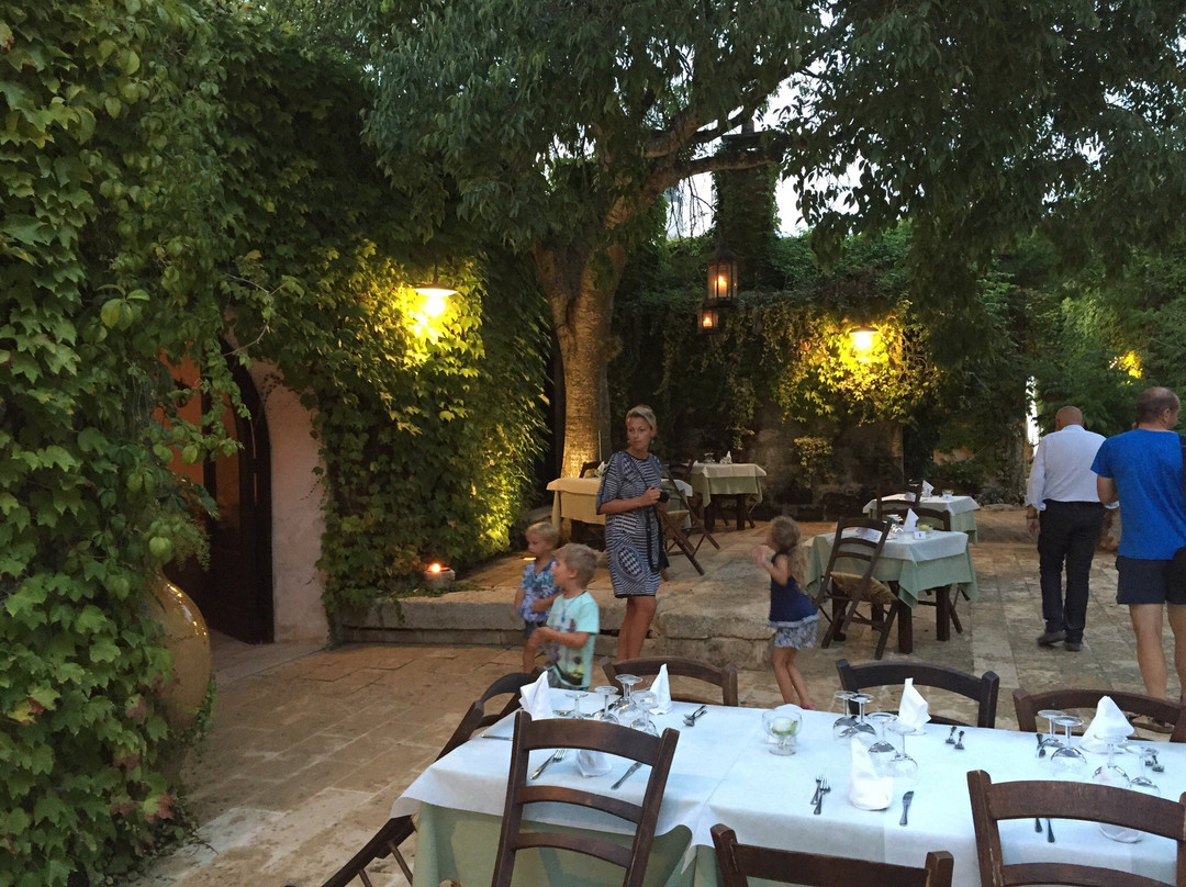 Giuggianello餐馆和美食-Déjeuner sur l’Herbe