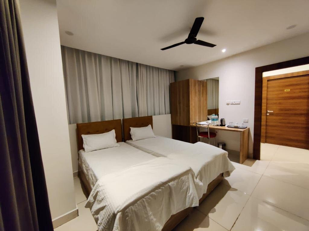 Hotel Hibiscus Tree- Bachupally Hyderabad主图