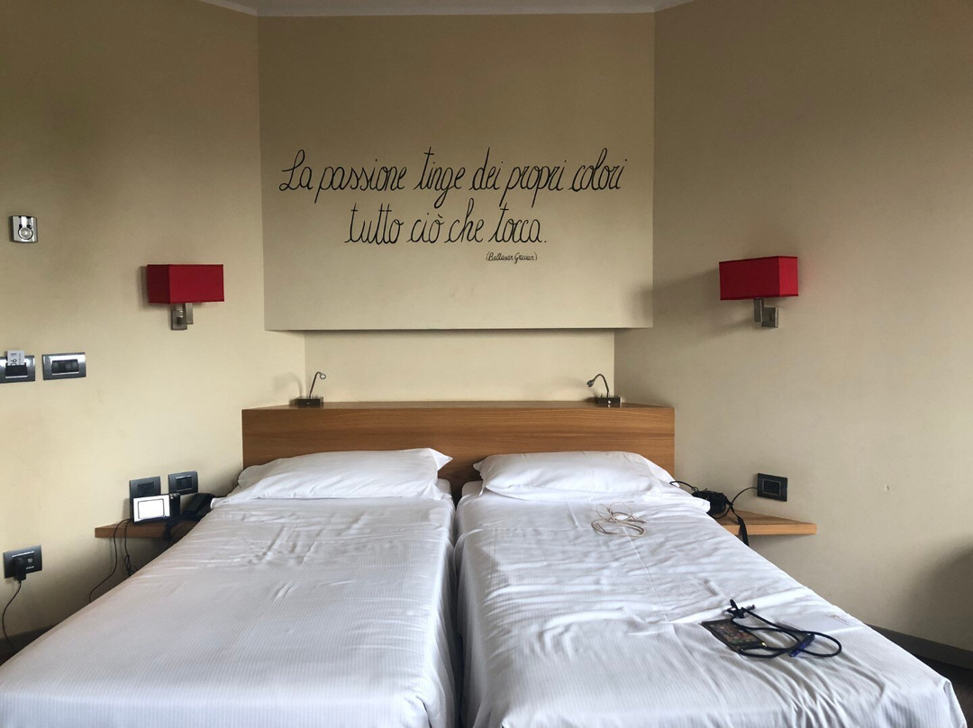 Harmony Suite Hotel主图