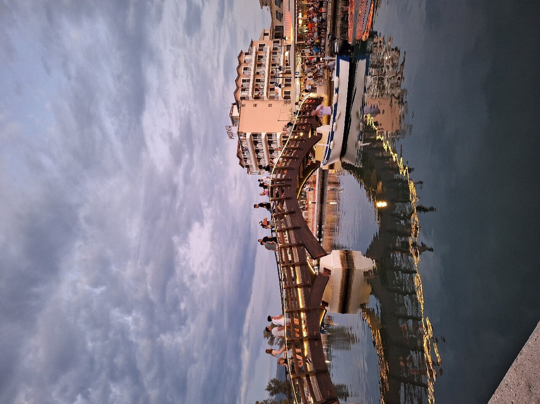 Wooden Bridge-Lefkada Town必去景点