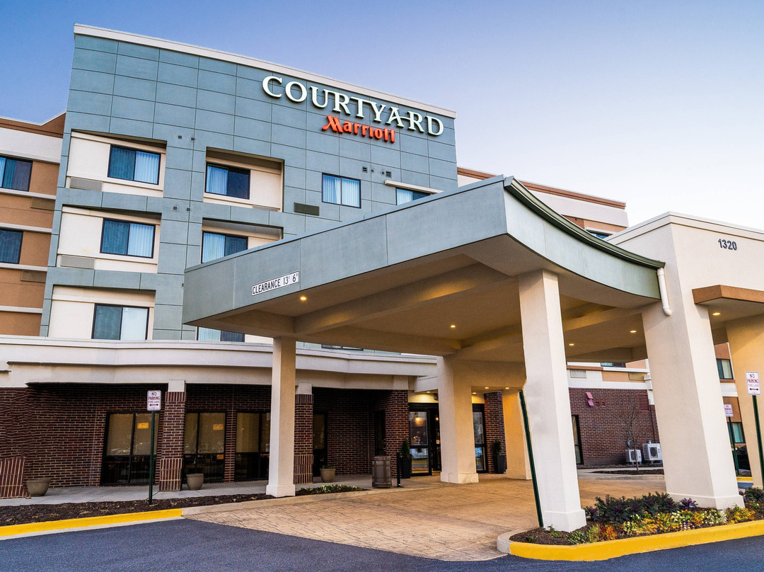 Glenarden酒店住宿-Courtyard Largo Medical Center Drive