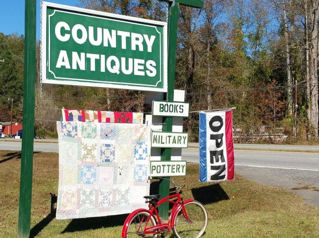 Country Antiques LLC景点图片