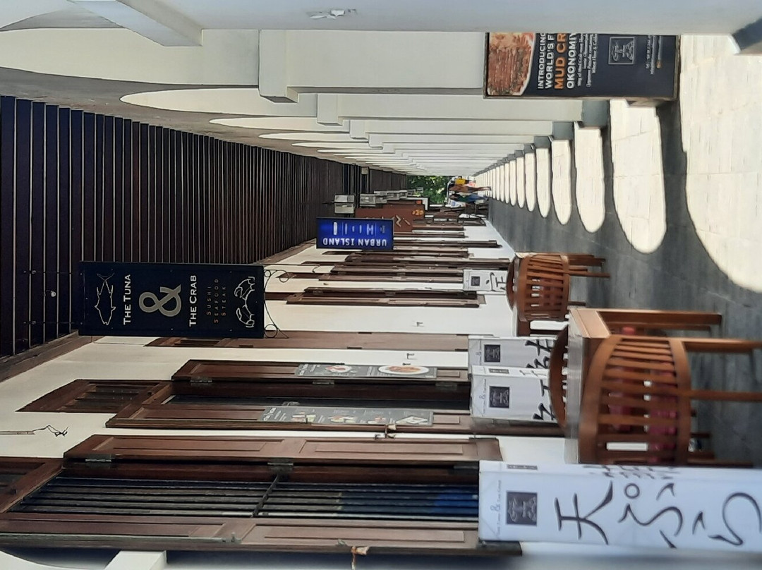 荷兰医院旧址购物美食广场-加勒必去景点