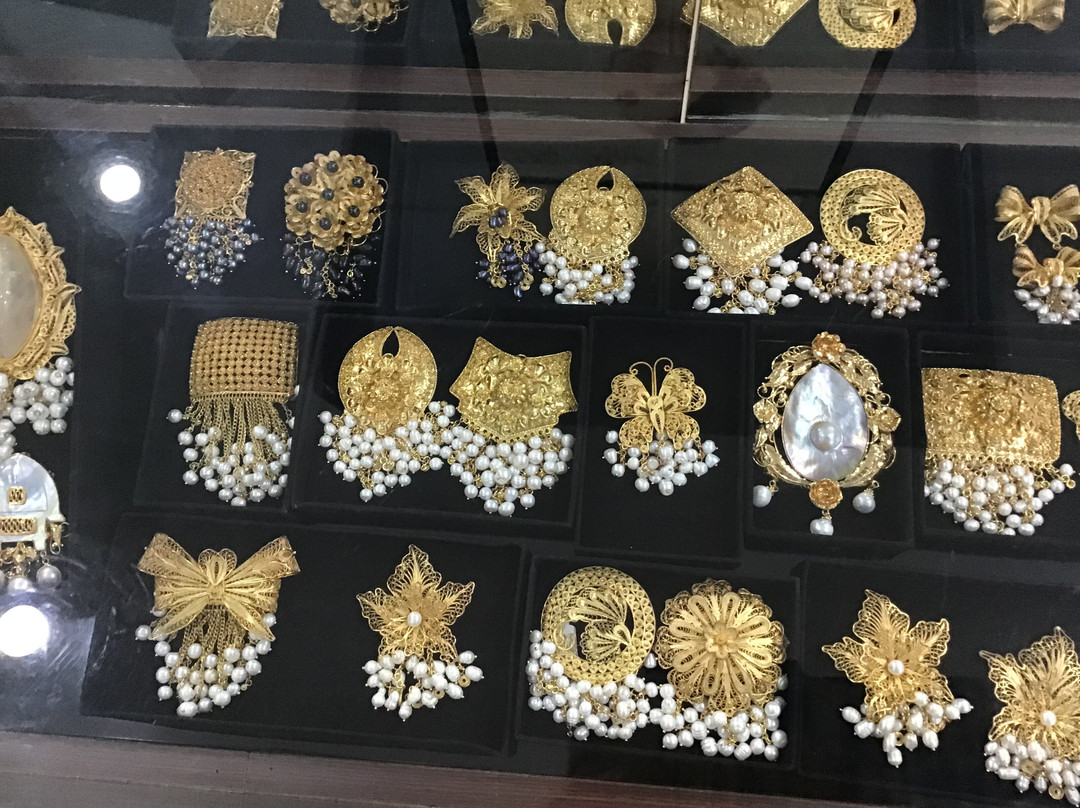 Lia Pearl-马塔兰必去景点