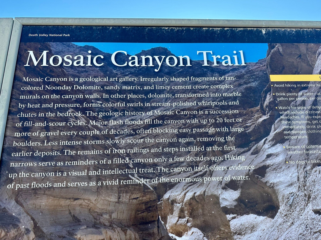 Golden Canyon-死亡谷国家公园必去景点