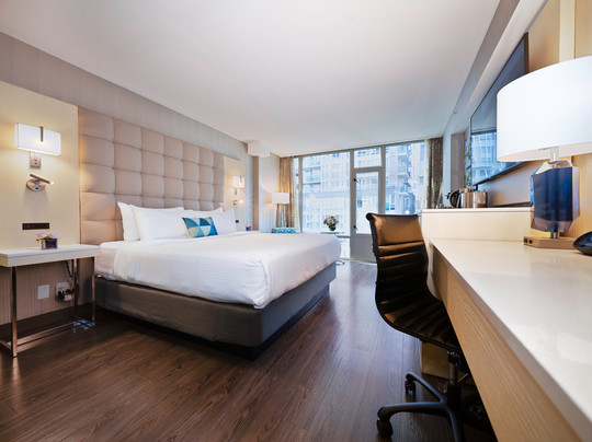 温哥华布鲁酒店主图