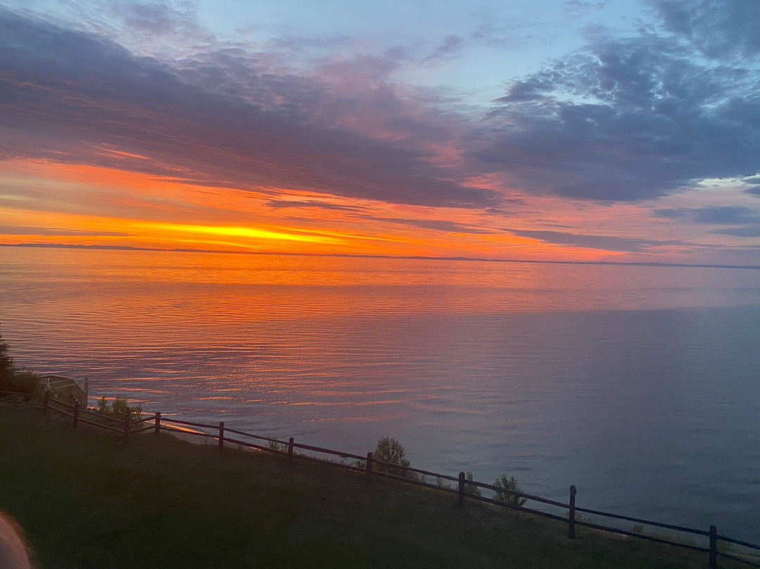 Paradise Lakefront Lodge主图