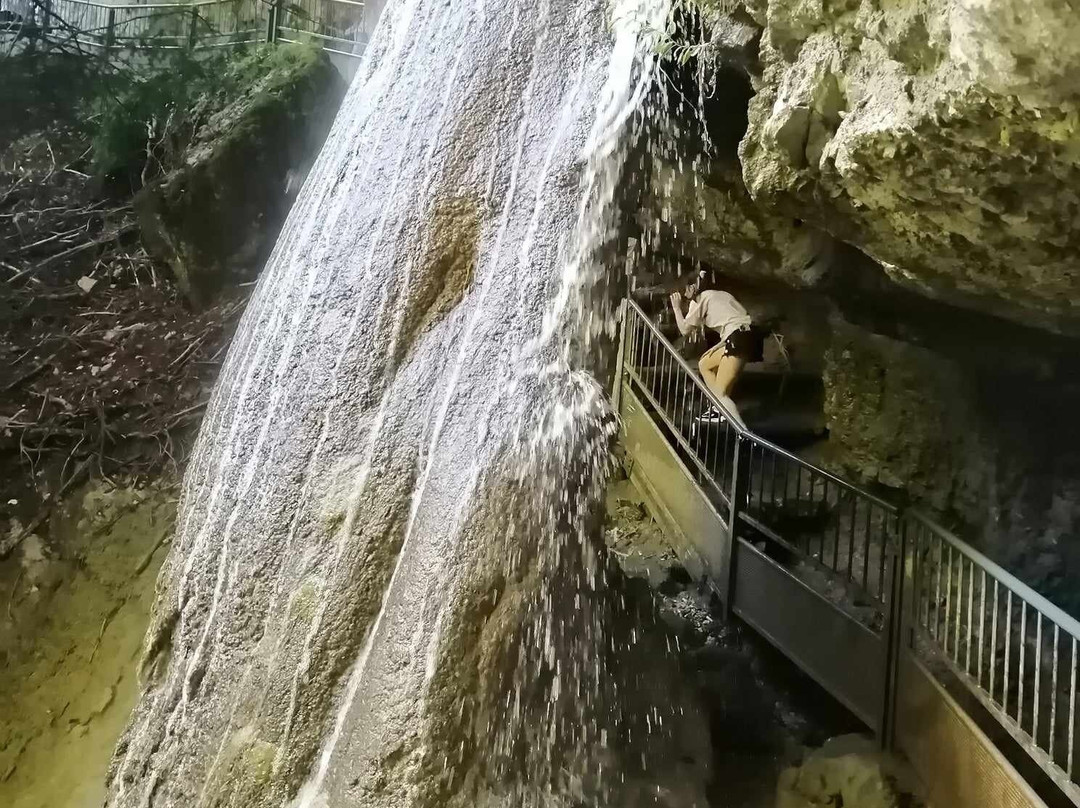 Cascade d'Angon景点图片
