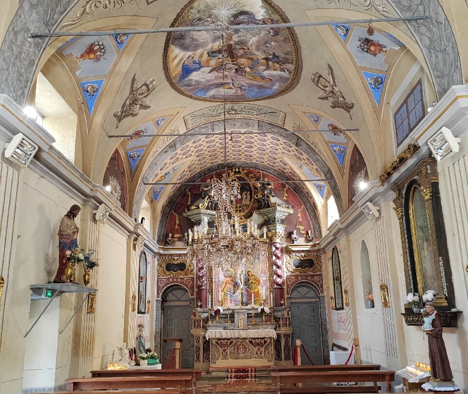 Chapelle Sainte Croix景点图片
