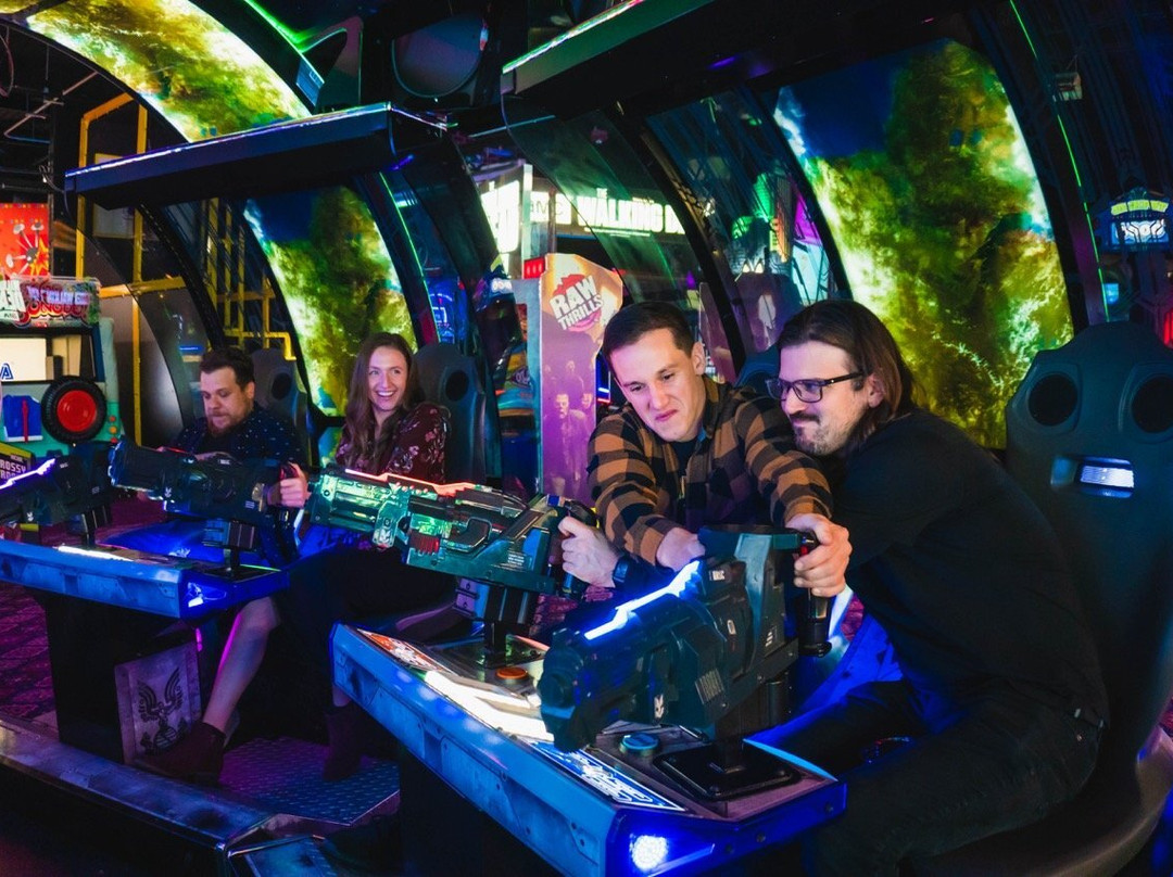 Arnold's Family Fun Center-Oaks必去景点