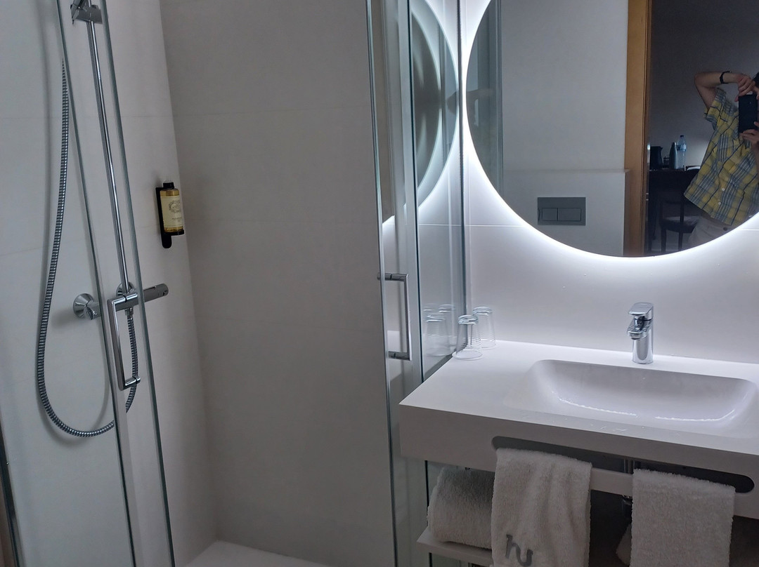 维多利亚酒店主图