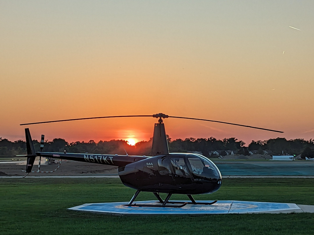 Maxflight Helicopter Tours - Downriver景点图片