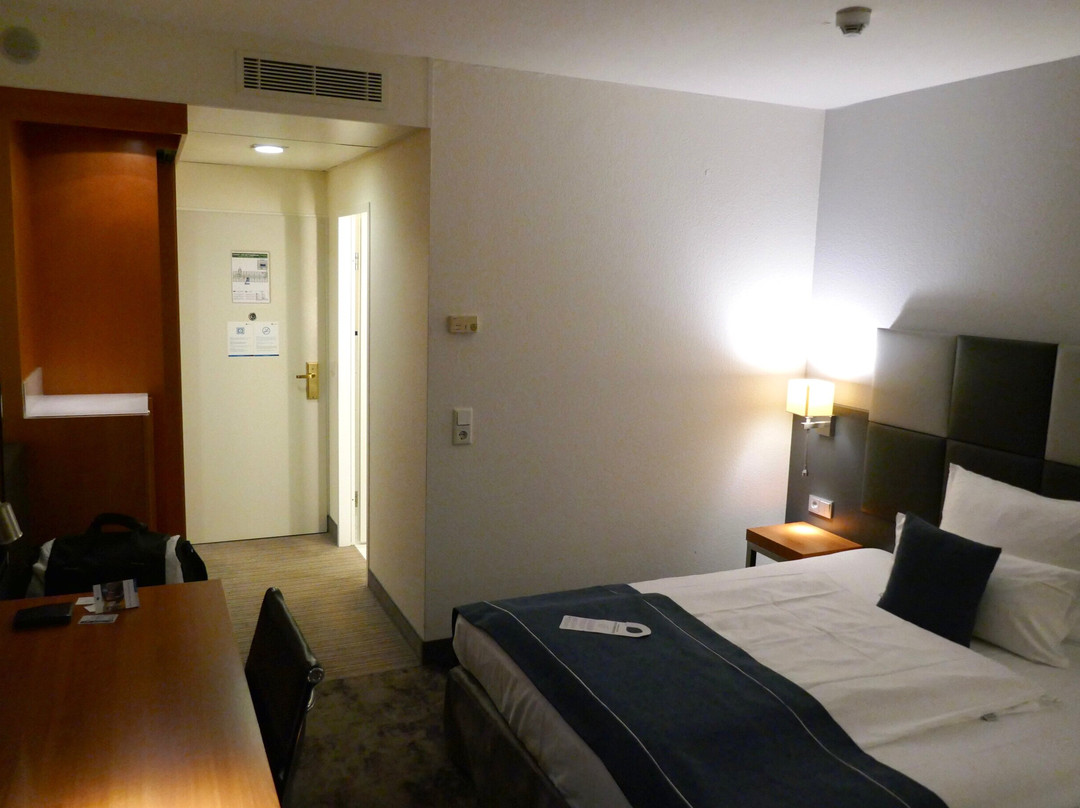 Select Hotel Ruesselsheim主图