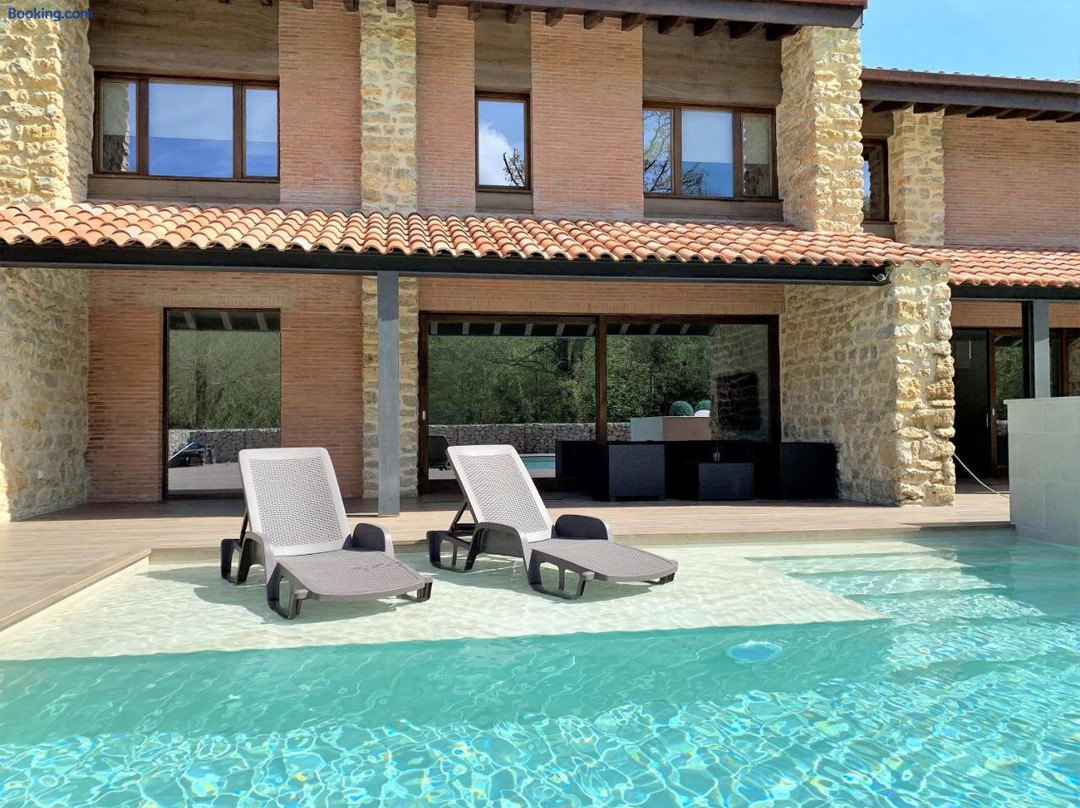2 Apartamentos En Villa Con Piscina Privada En Asturias El Marquesau