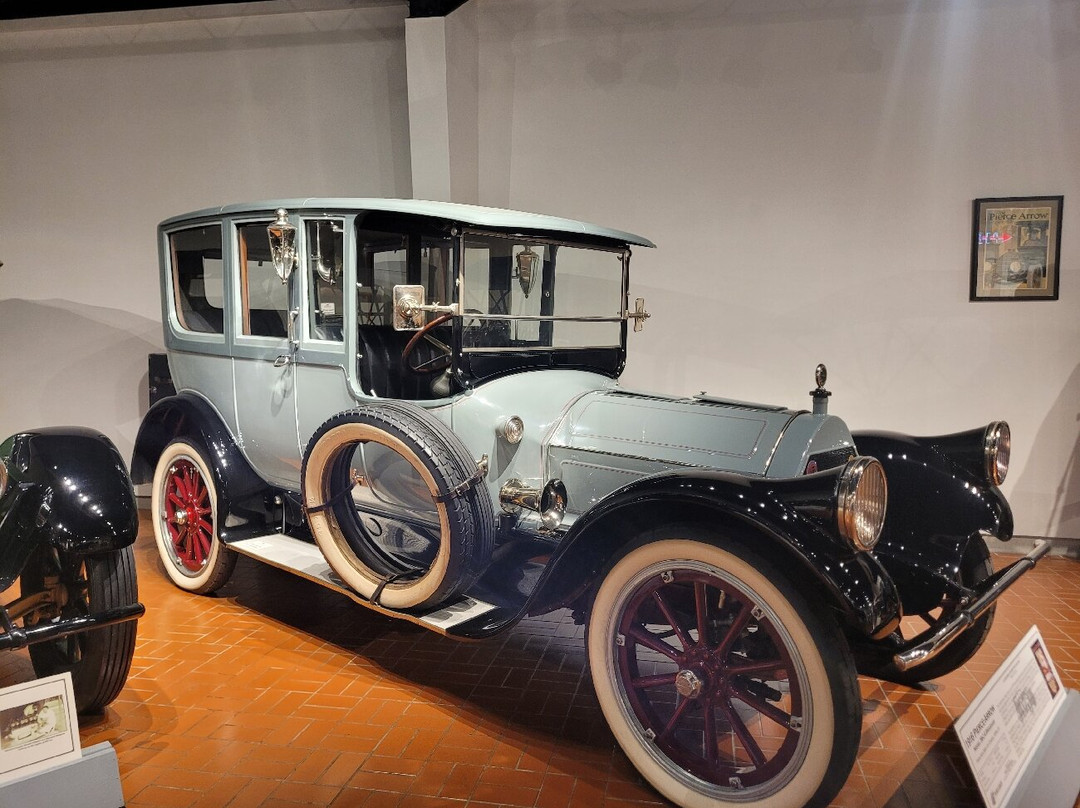 Gilmore Car Museum景点图片