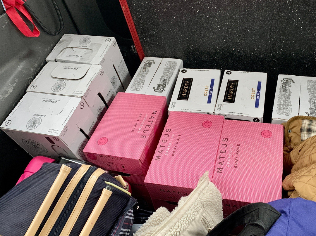 Calais Wine Superstore景点图片
