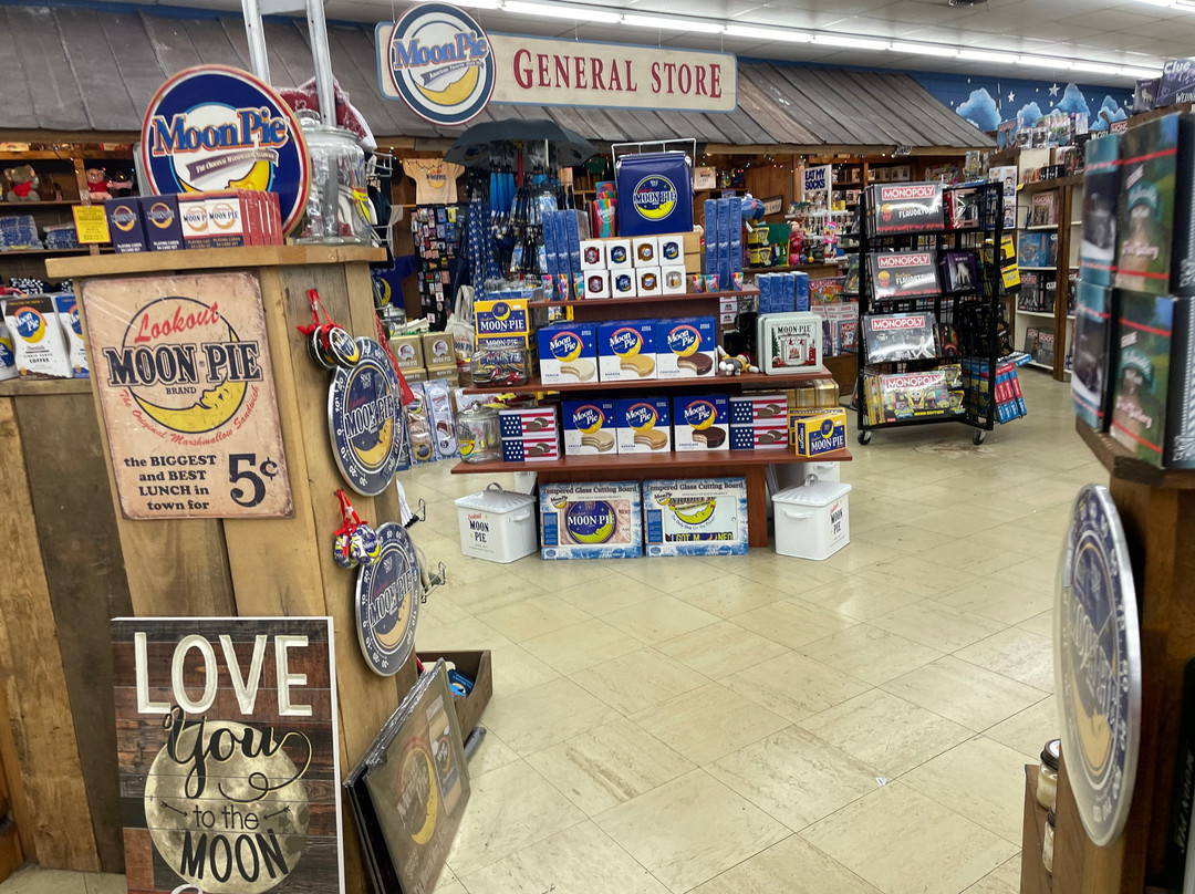 MoonPie General Store and the Original Book Warehouse-皮金福奇必去景点