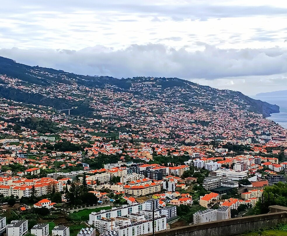 Miradouro Pico Dos Barcelos-沙尔必去景点