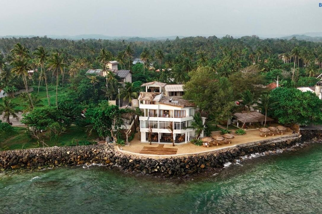 Blue Waves Surf Hotel Sri Lanka