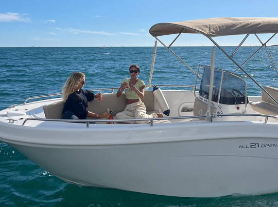 Noleggio Barche Salerno-萨勒诺必去景点