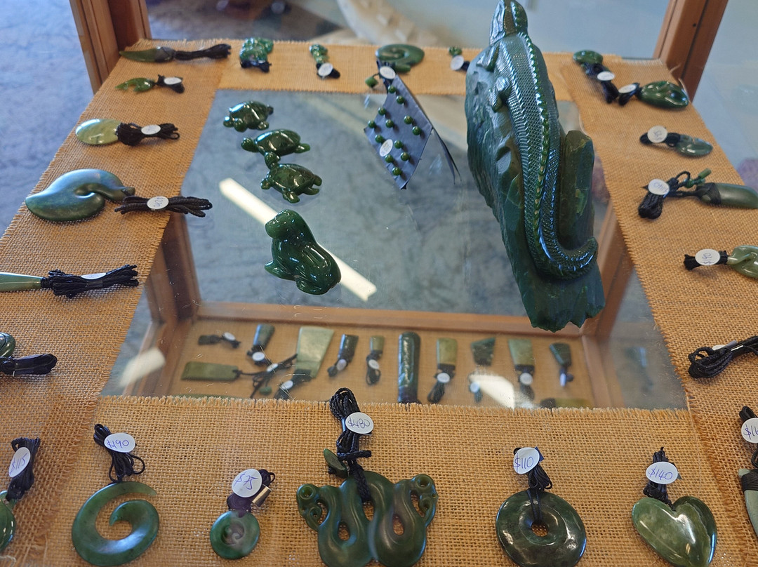 Traditional Jade Co景点图片