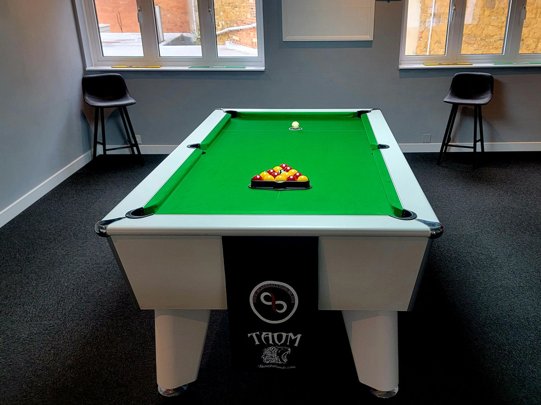 Elite 8 Ball Lounge-班伯里必去景点