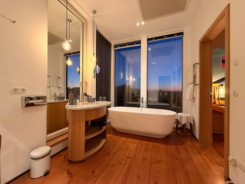 厄布王子酒店主图