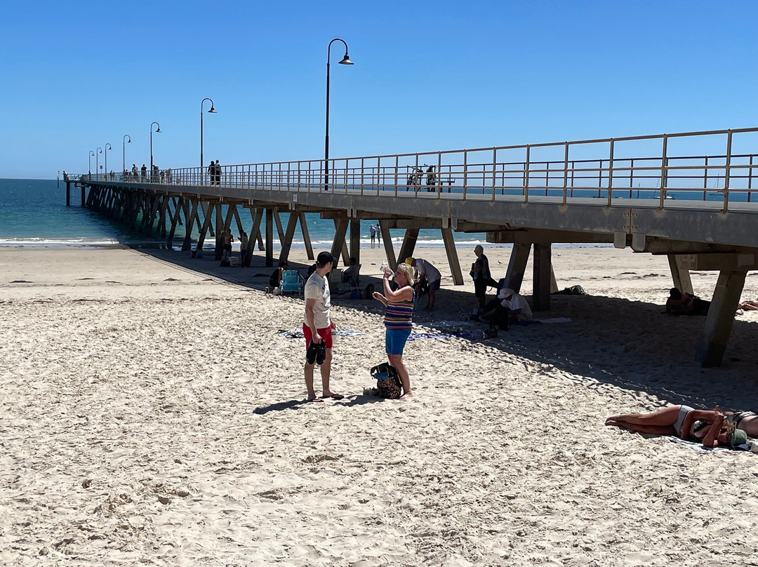 Glenelg Beach景点图片