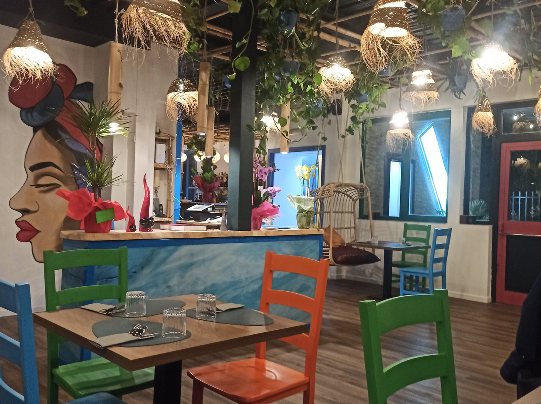 Larimar Restaurante Con Alma Latina