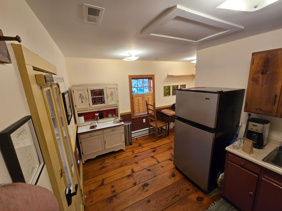 Hopkins Ordinary Bed & Breakfast主图