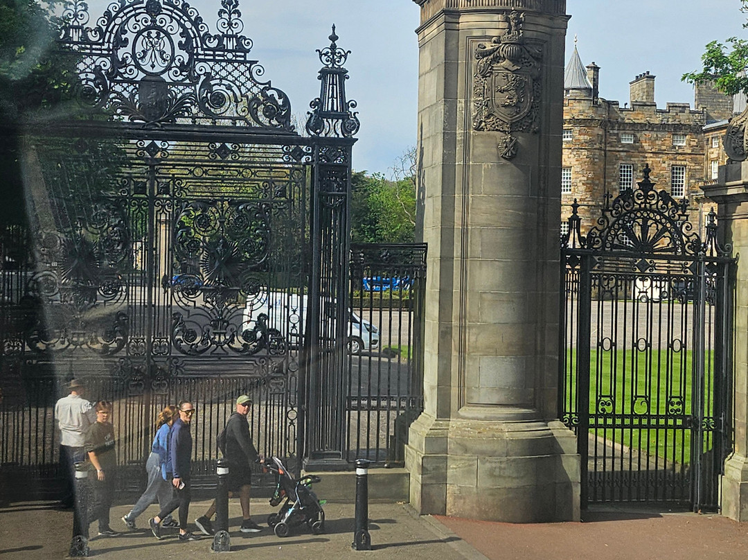 Red Bus Bistro-爱丁堡必去景点