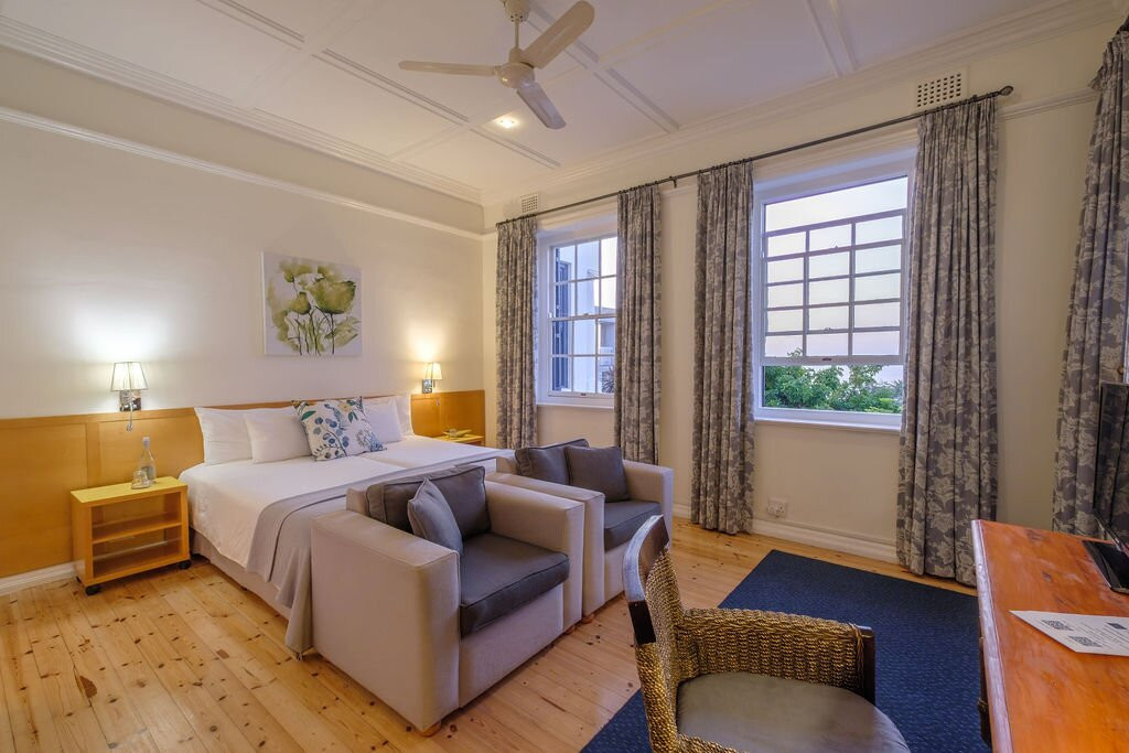 华登套房旅馆主图