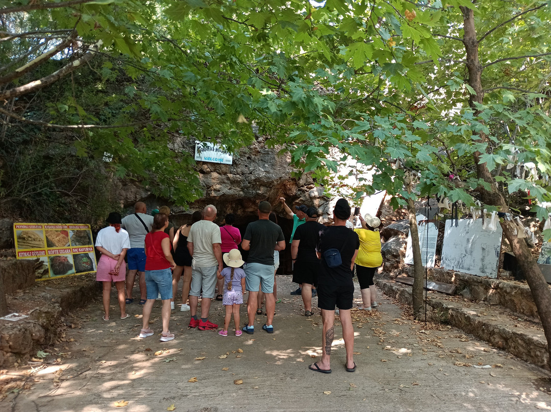 Karatas Magarası