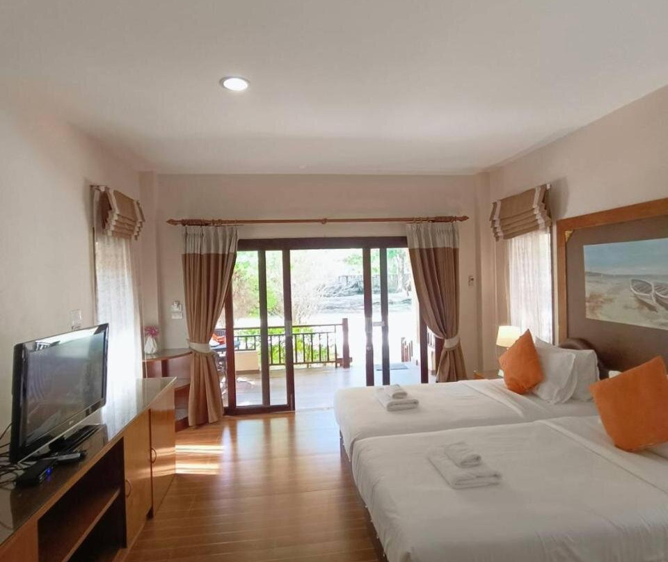 Chaithalay Khanom Resort