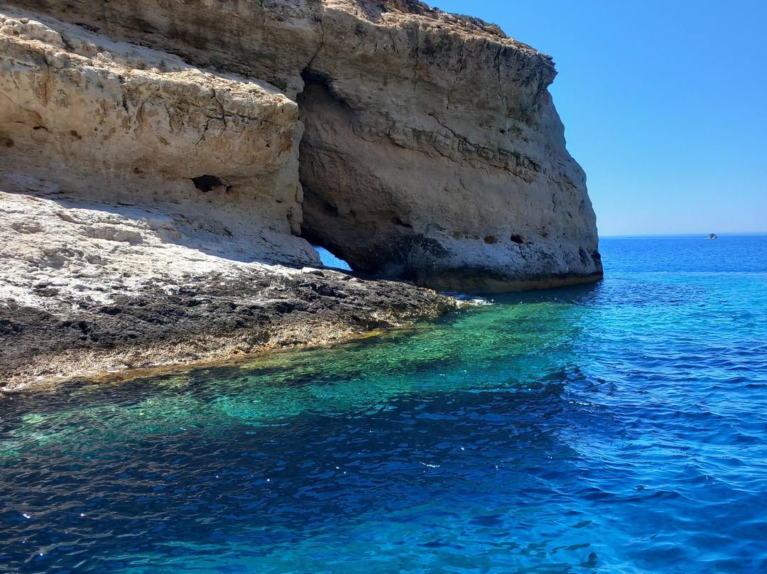 Antonios Boat Tours-Kaloi Limenes必去景点