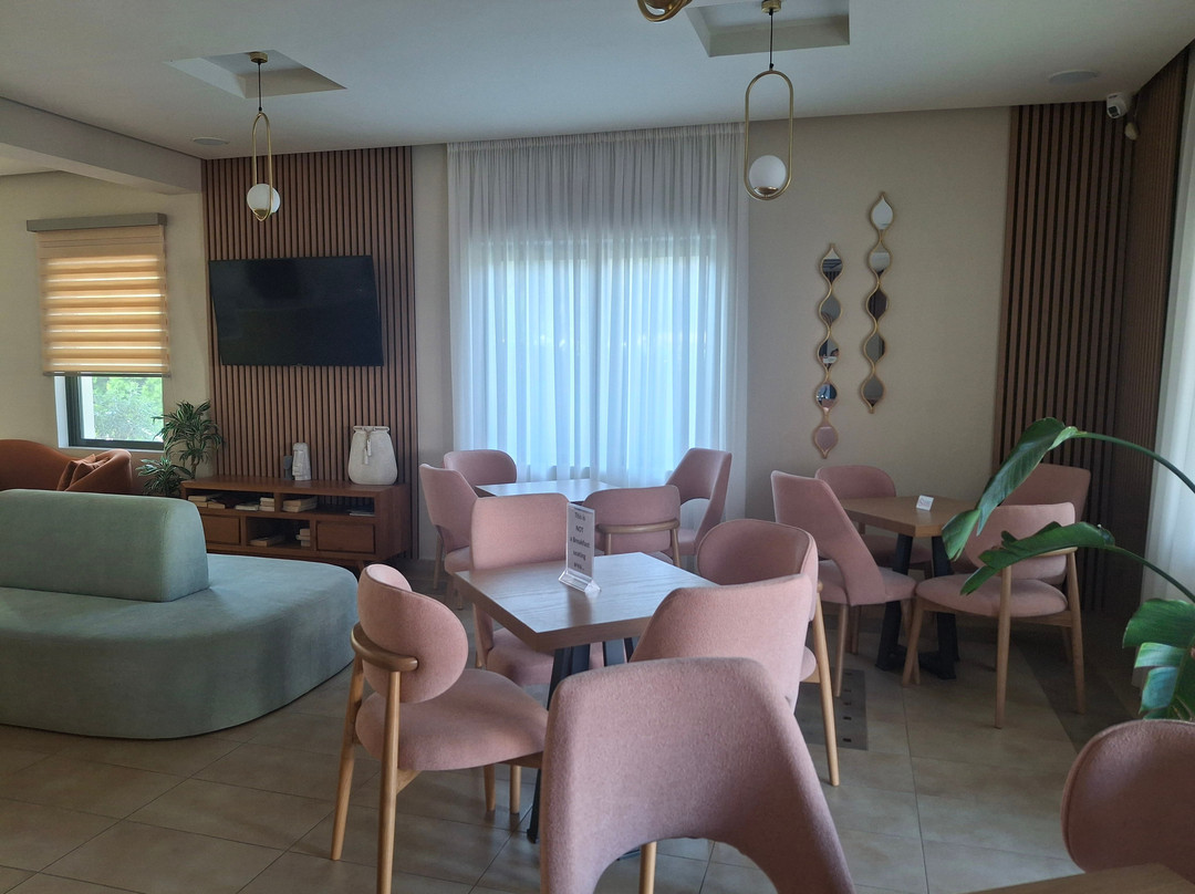 埃里纳酒店主图