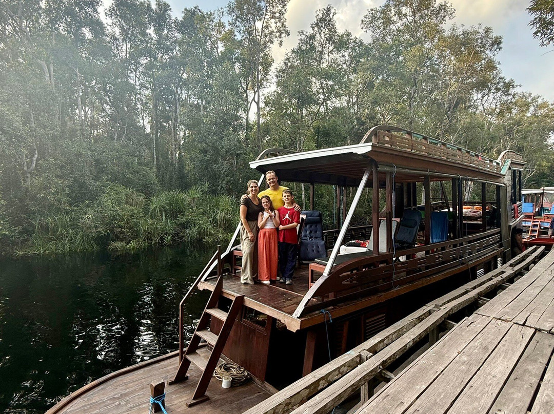 Orangutan Applause - Day Tours-Pangkalan Bun必去景点