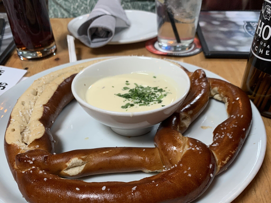 Taphouse Kitchen by Eppig Brewing Co.