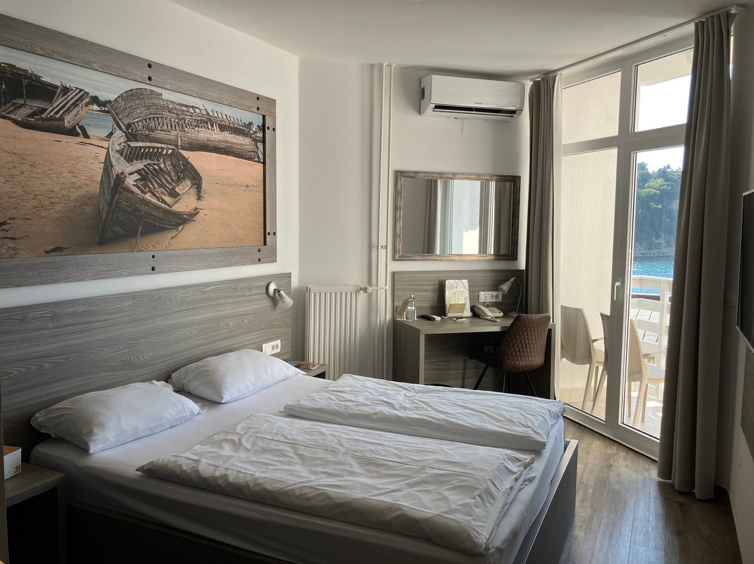 Barbara Piran Beach Hotel主图