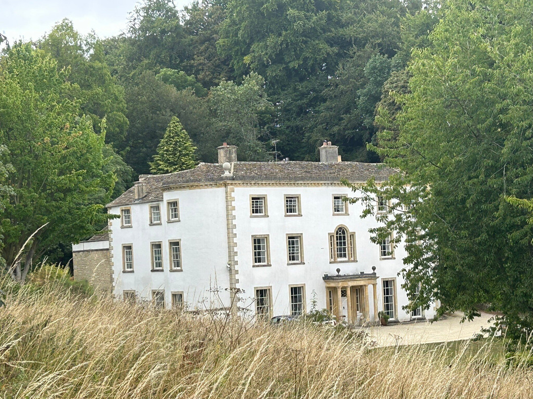 Cerney House Gardens-赛伦塞斯特必去景点
