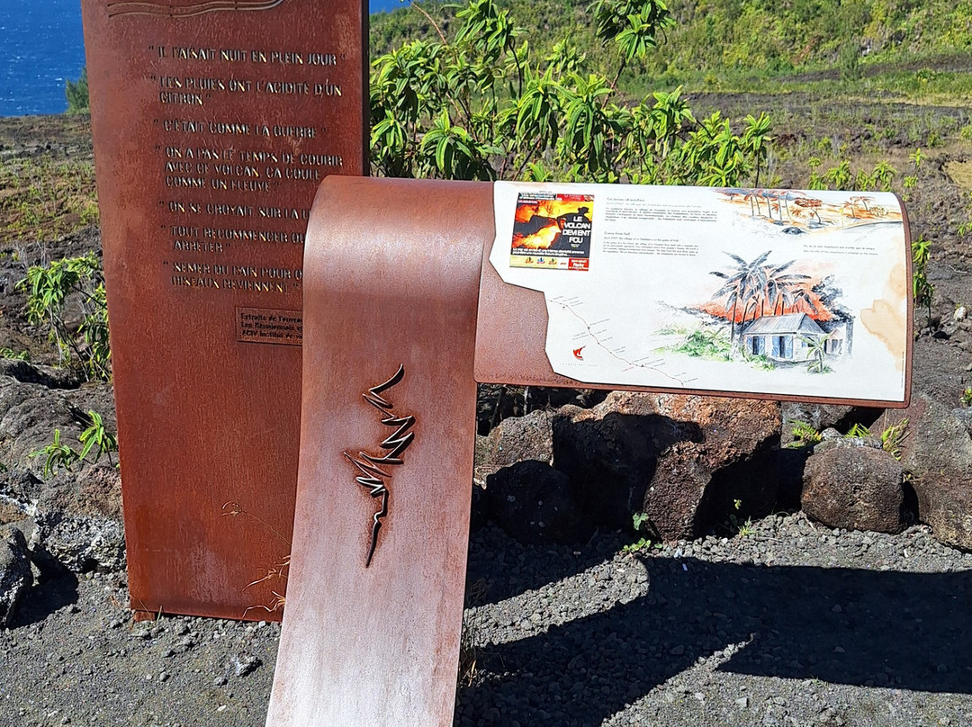 Enclos Du Grand Brûlé-Saint-Philippe必去景点