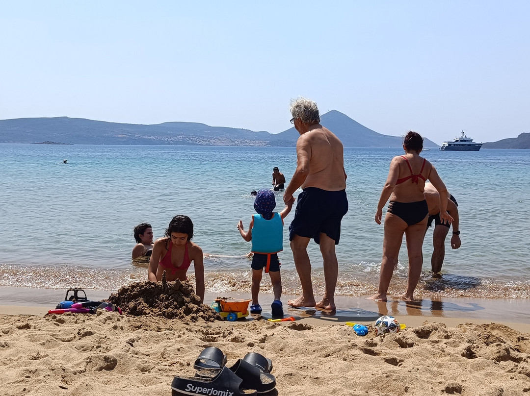 Divari Beach-Gialova必去景点