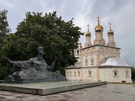 Sergey Yesenin Monument-Ryazan必去景点