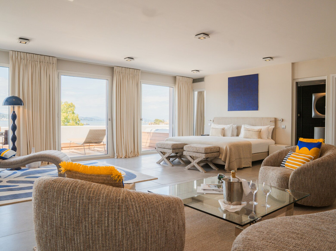 圣特罗佩兹库贝酒店主图