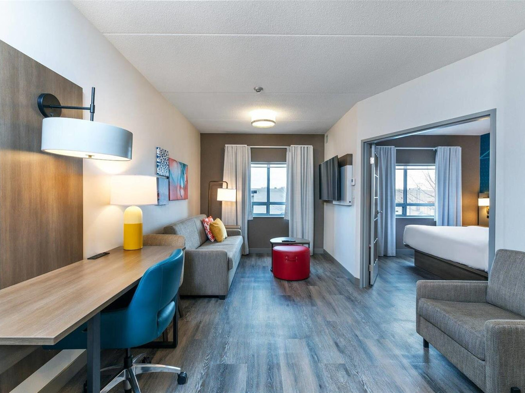 Comfort Suites London