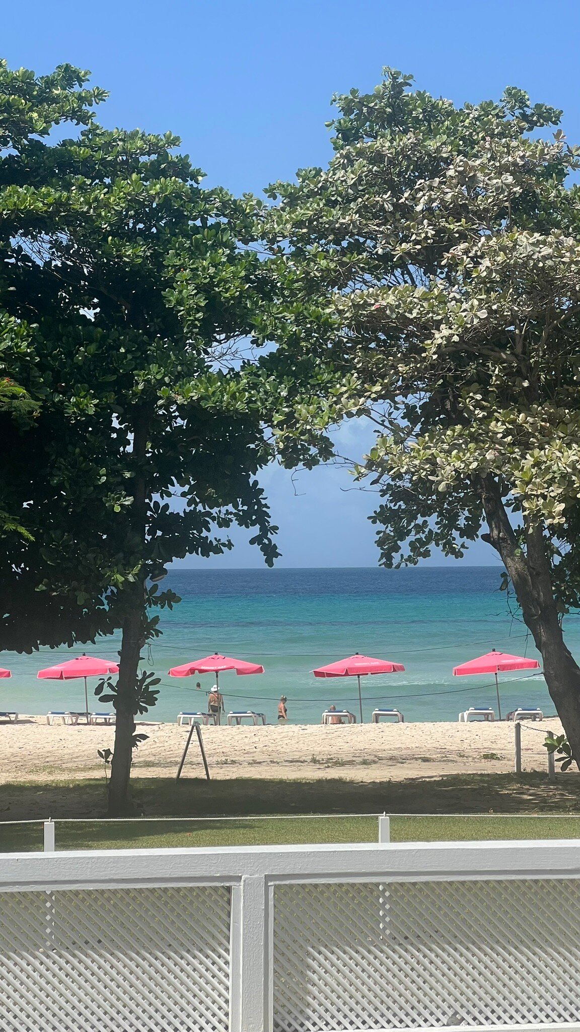 Southern Surf Beach Apartments-官方